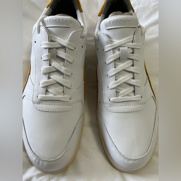 Athletic_Shoes